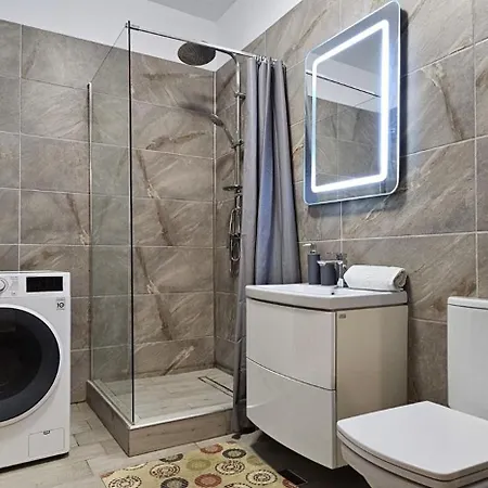 Waterfront & Piscina Interioara Incalzita Apartment