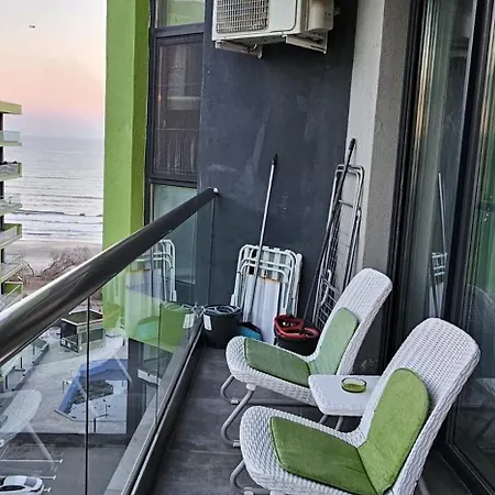Apartman Waterfront & Piscina Interioara Incalzita Năvodari