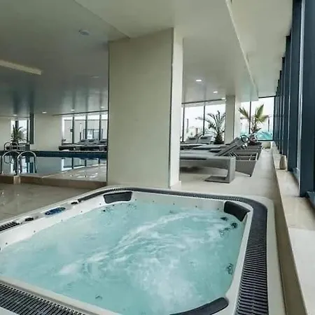 Apartman Waterfront & Piscina Interioara Incalzita Năvodari