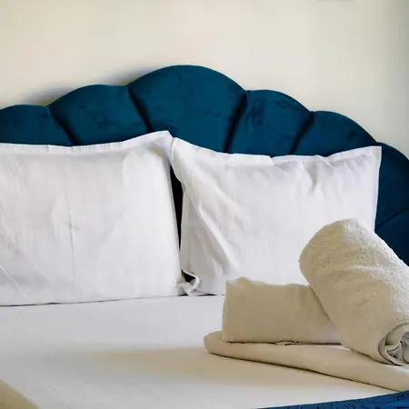 Apartman Waterfront & Piscina Interioara Incalzita